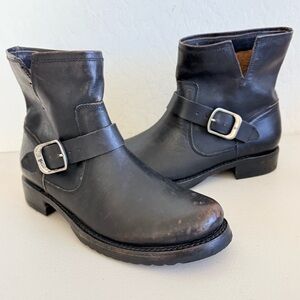 New Frye Veronica Bootie Antique Black Distressed Leather Bootie Size 8.5B